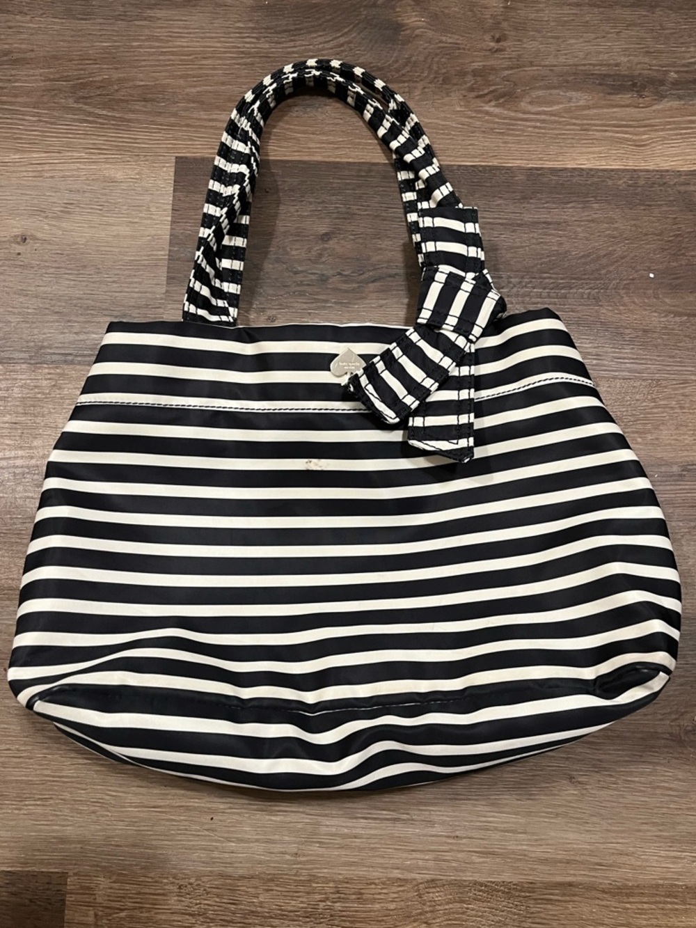 Kate Spade New York Flatiron Hana Stripe Tote | Black Ivory Bow Nylon Bag
